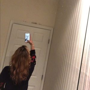 Meet your Posher, Camila